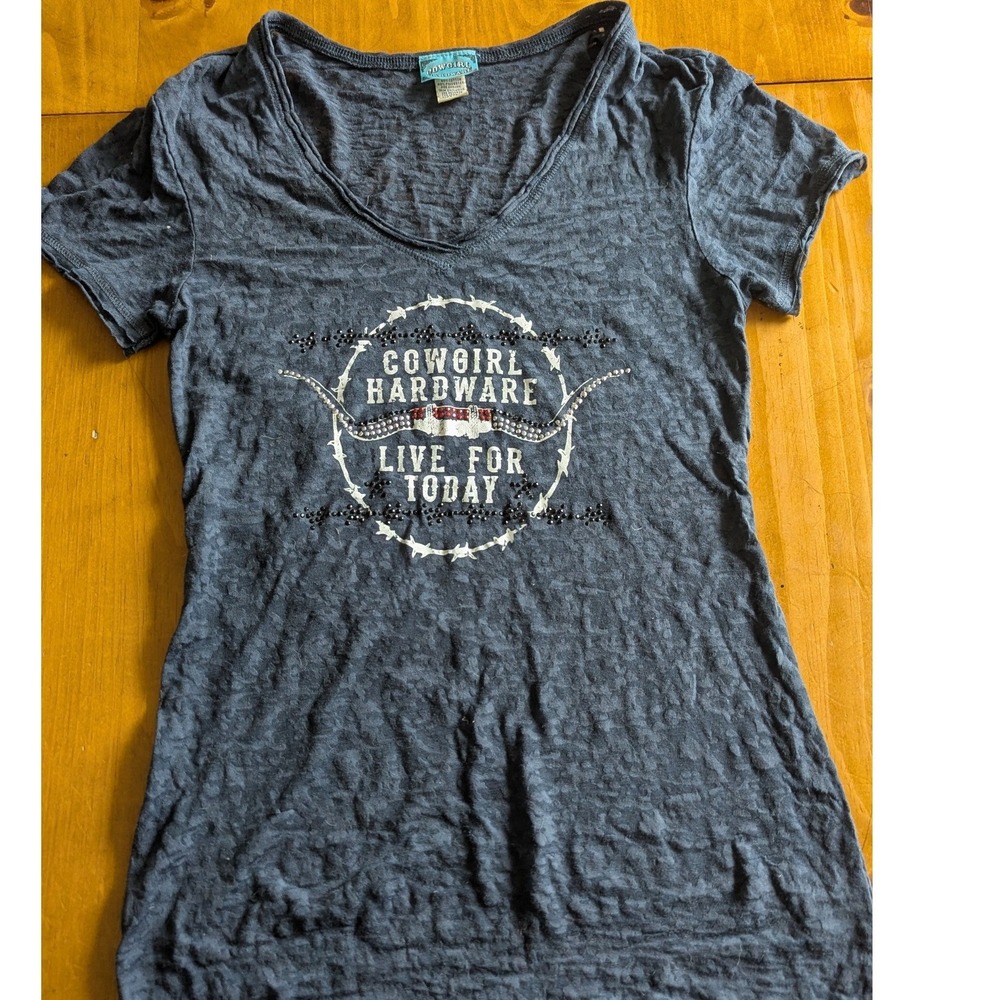 Cowgirl Hardware Gray Burnout Leopard Graphic V-Neck T-Shirt Rhinestone JJB0356